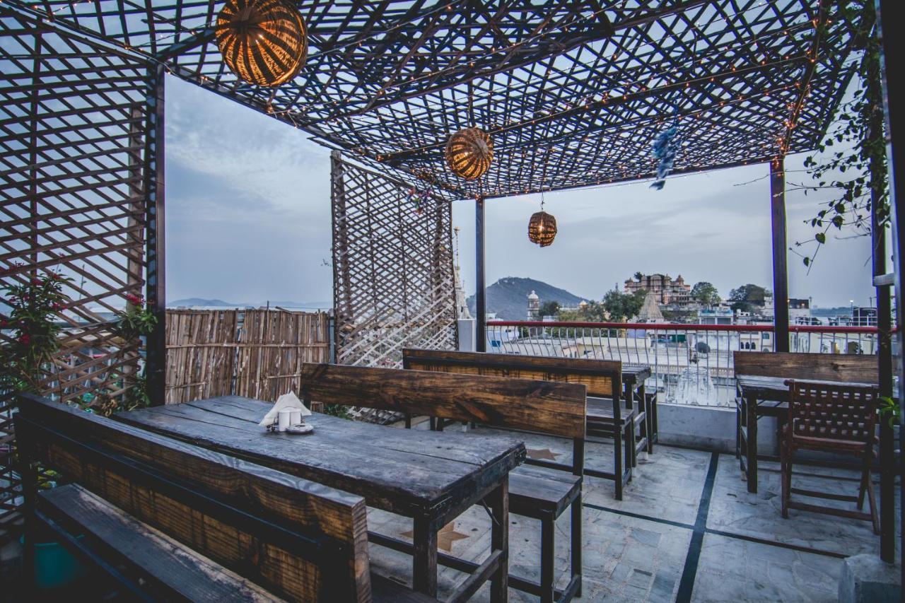 Hotel Udai Niwas By The Lake Udaipur Extérieur photo