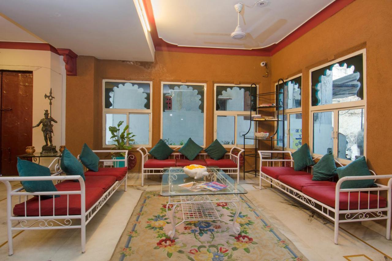 Hotel Udai Niwas By The Lake Udaipur Extérieur photo