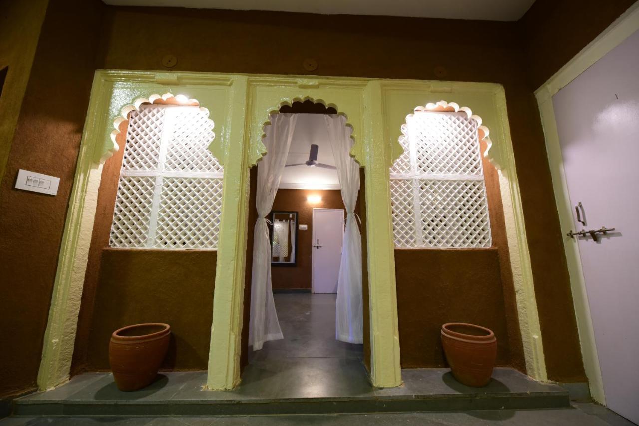 Hotel Udai Niwas By The Lake Udaipur Extérieur photo