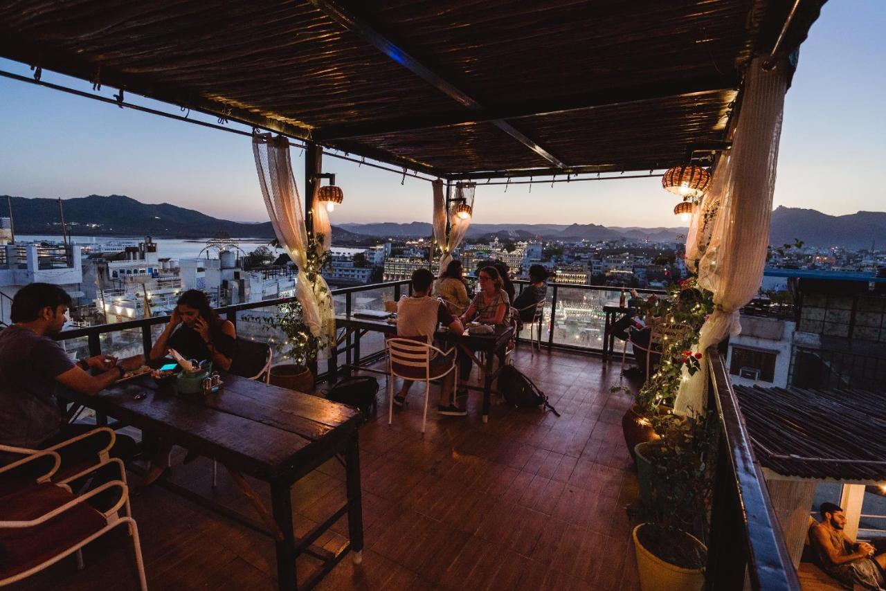 Hotel Udai Niwas By The Lake Udaipur Extérieur photo