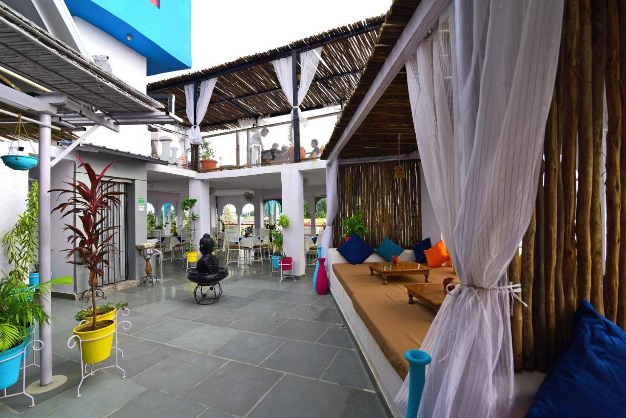 Hotel Udai Niwas By The Lake Udaipur Extérieur photo