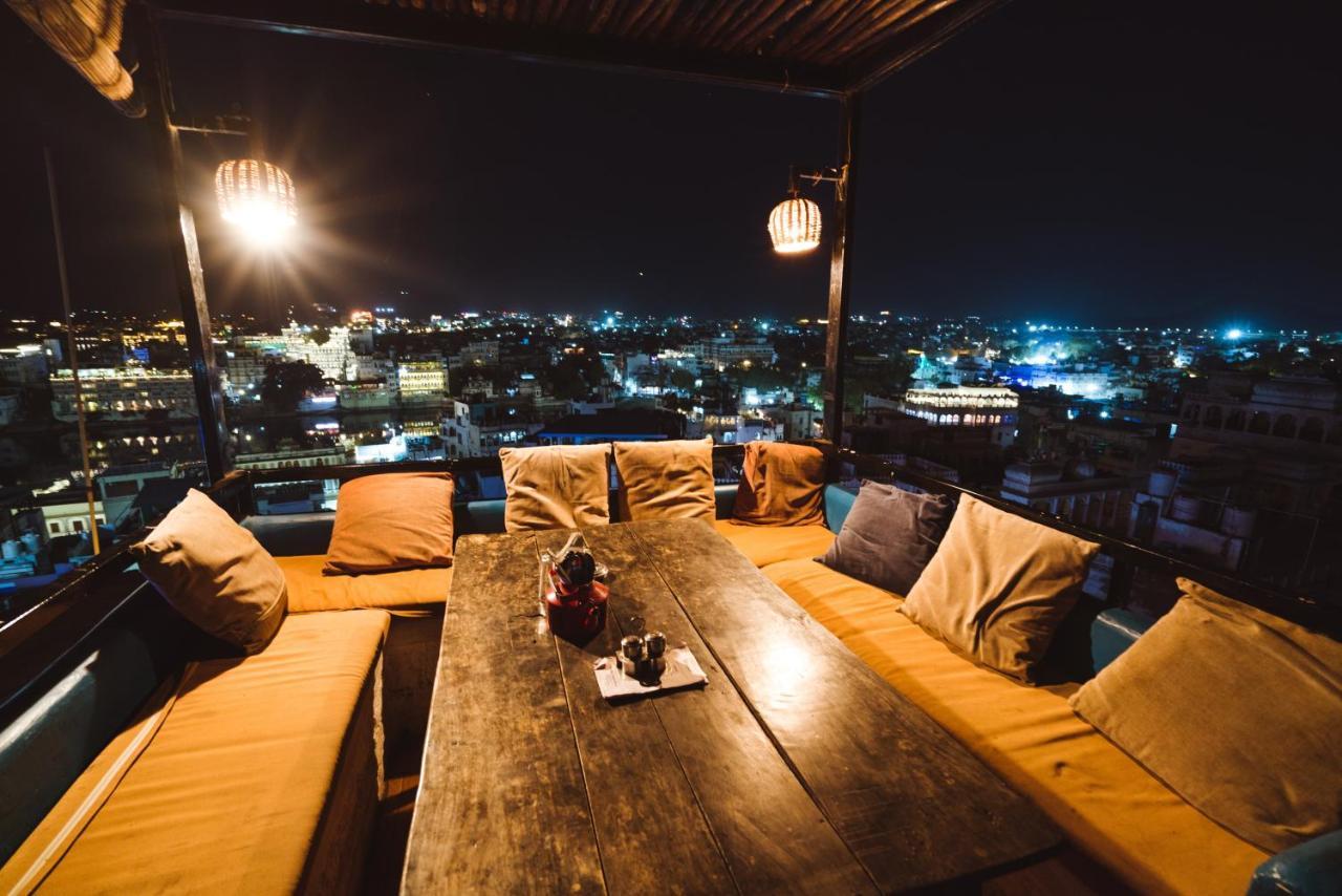 Hotel Udai Niwas By The Lake Udaipur Extérieur photo