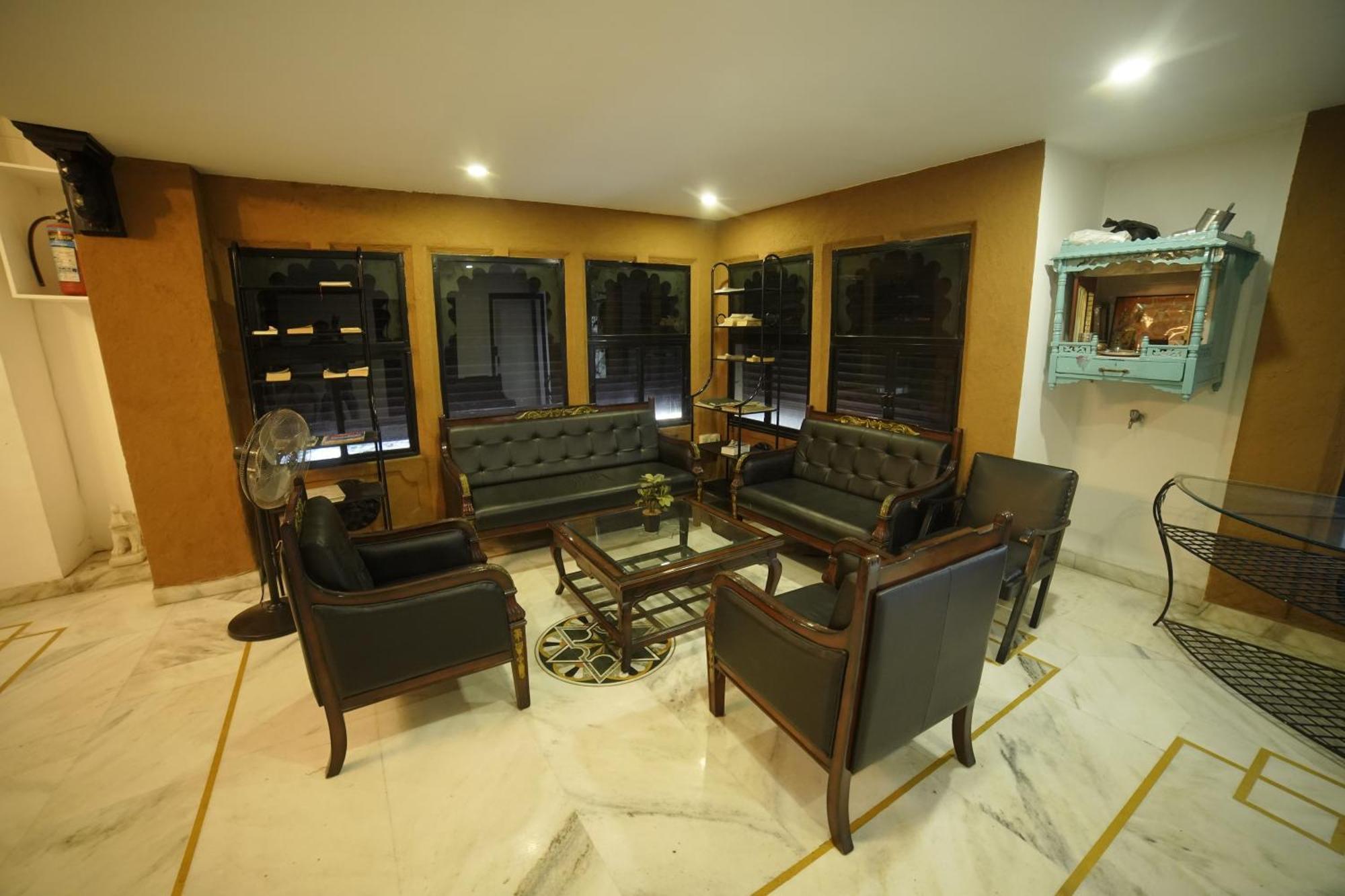 Hotel Udai Niwas By The Lake Udaipur Extérieur photo