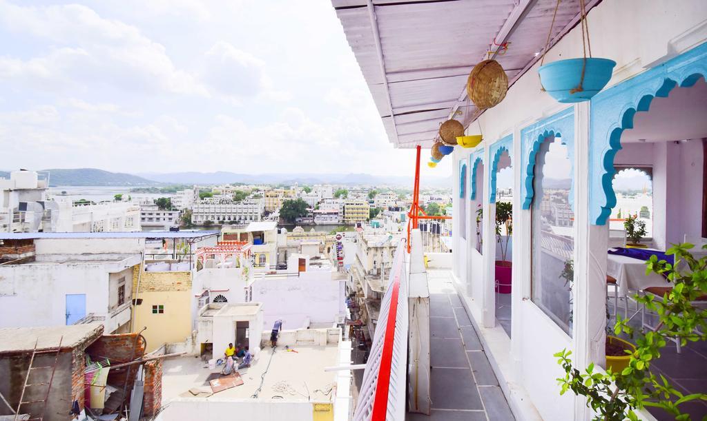 Hotel Udai Niwas By The Lake Udaipur Extérieur photo